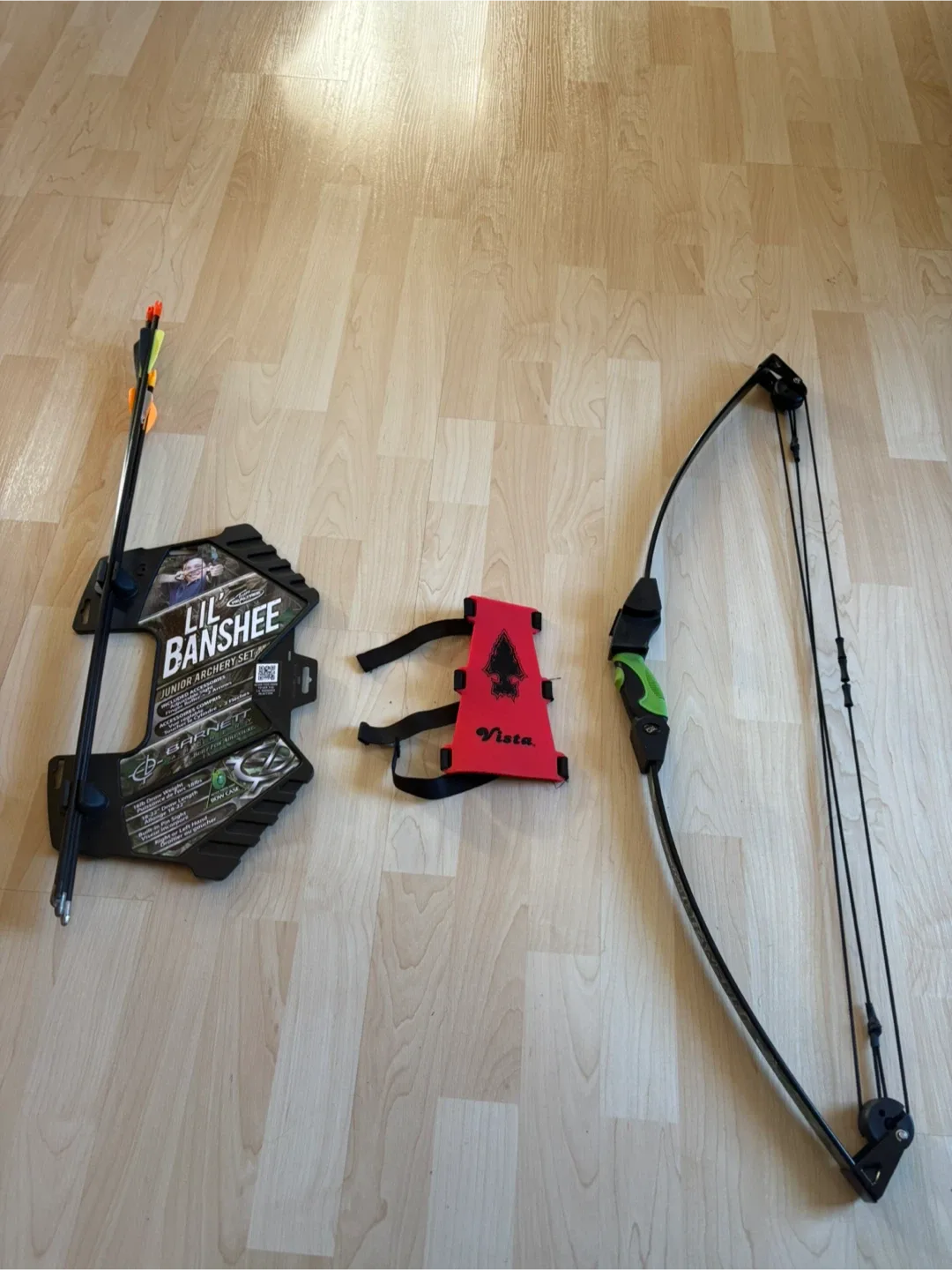 Barnett Lil Banshee Junior Archery Set image indicator(2)