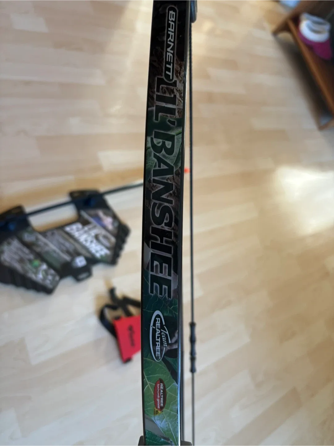 Barnett Lil Banshee Junior Archery Set image indicator(3)