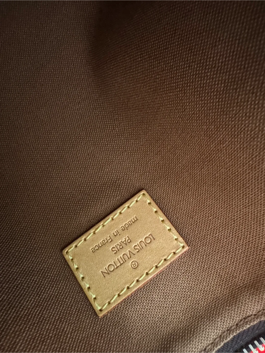 Louis Vuitton Pochette Bosphere image indicator(7)