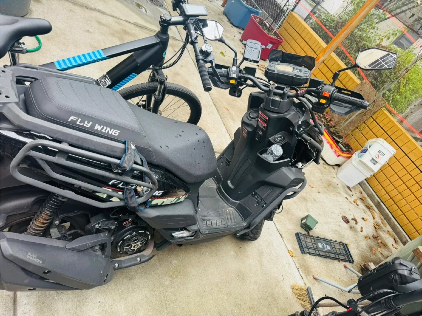 Fly Wing Tank 16 Scooter image indicator(3)