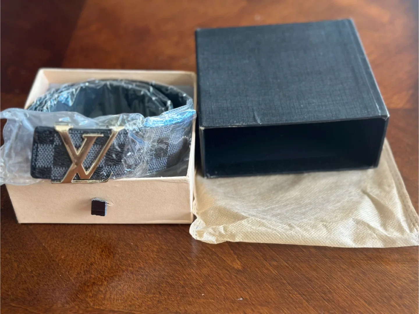 Louis Vuitton Damier Graphite Belt image indicator(7)