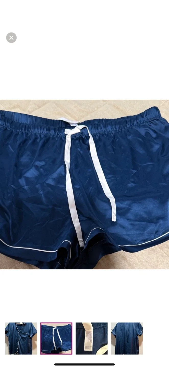 NWT Satin Pajama Set - Size L image indicator(2)