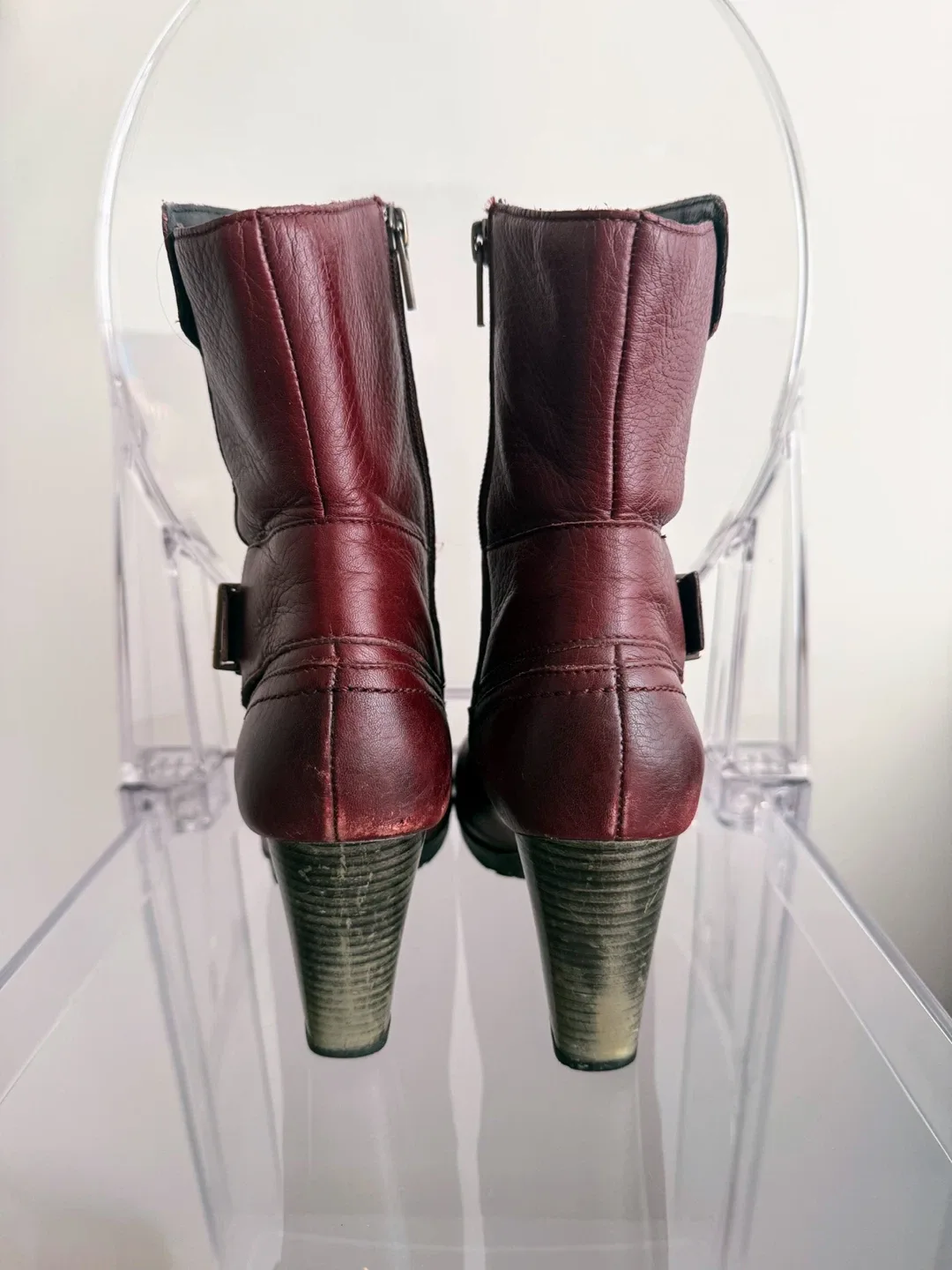 Clark’s Burgundy Leather Ankle Boots Size 7.5 image indicator(5)