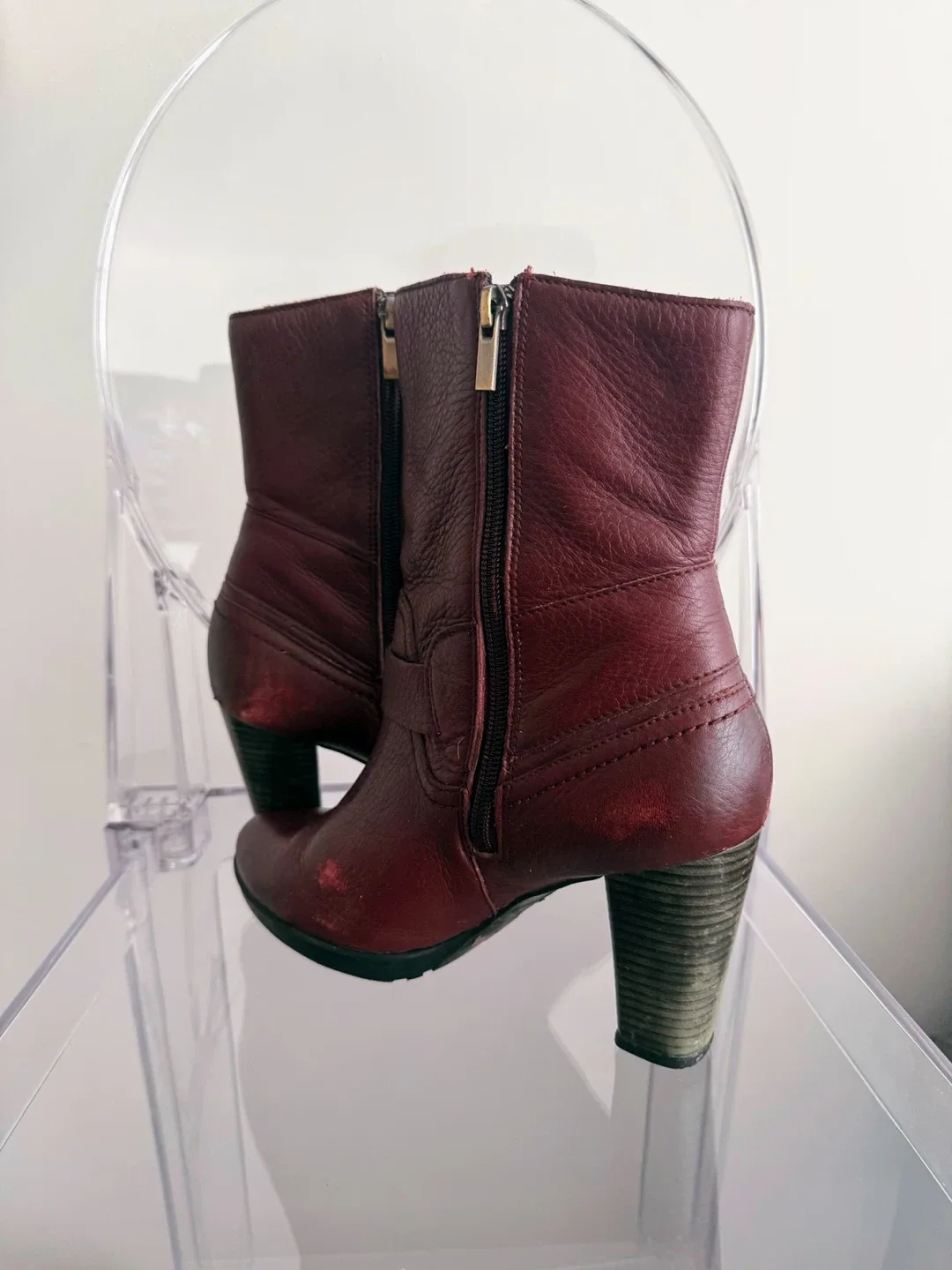 Clark’s Burgundy Leather Ankle Boots Size 7.5 image indicator(4)