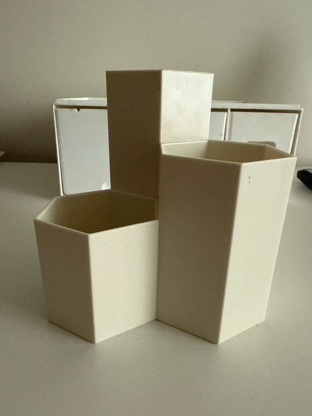 Moving out sale: makeup organizer and brush holder - photo 3