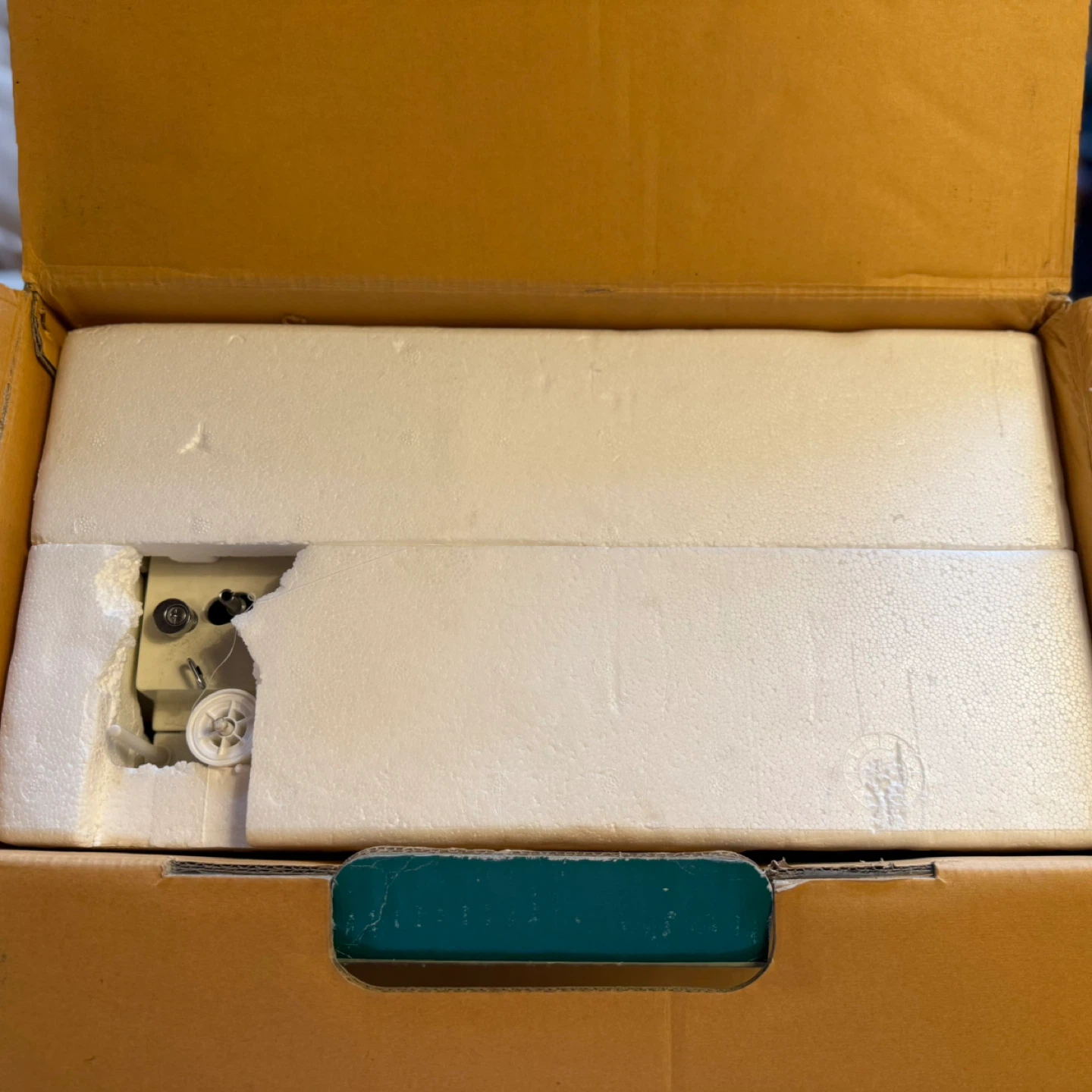 Janome Model 108 Sewing Machine with Box - photo 3