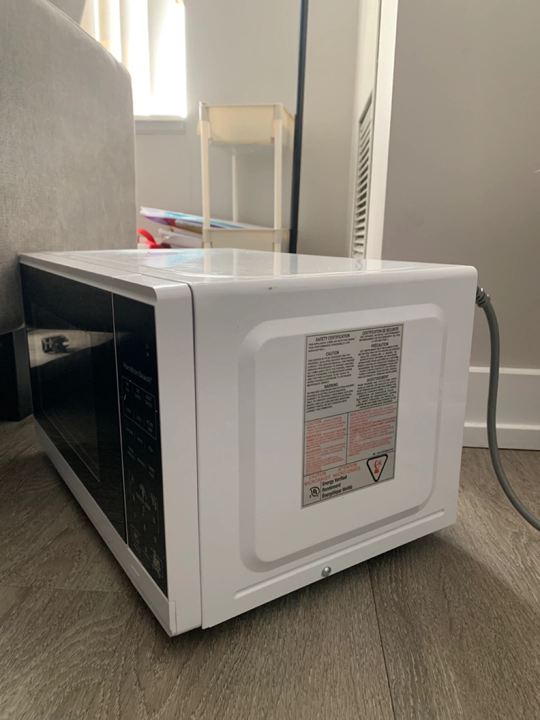 Hamilton Beach Microwave Oven - White - photo 2