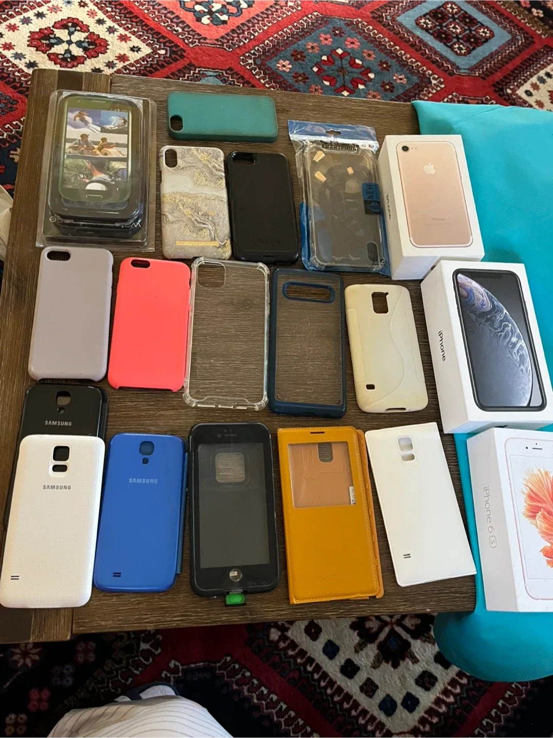 Mixed Lot of Phone Cases - Samsung, iPhone, Ideal of Sweden thumbnail