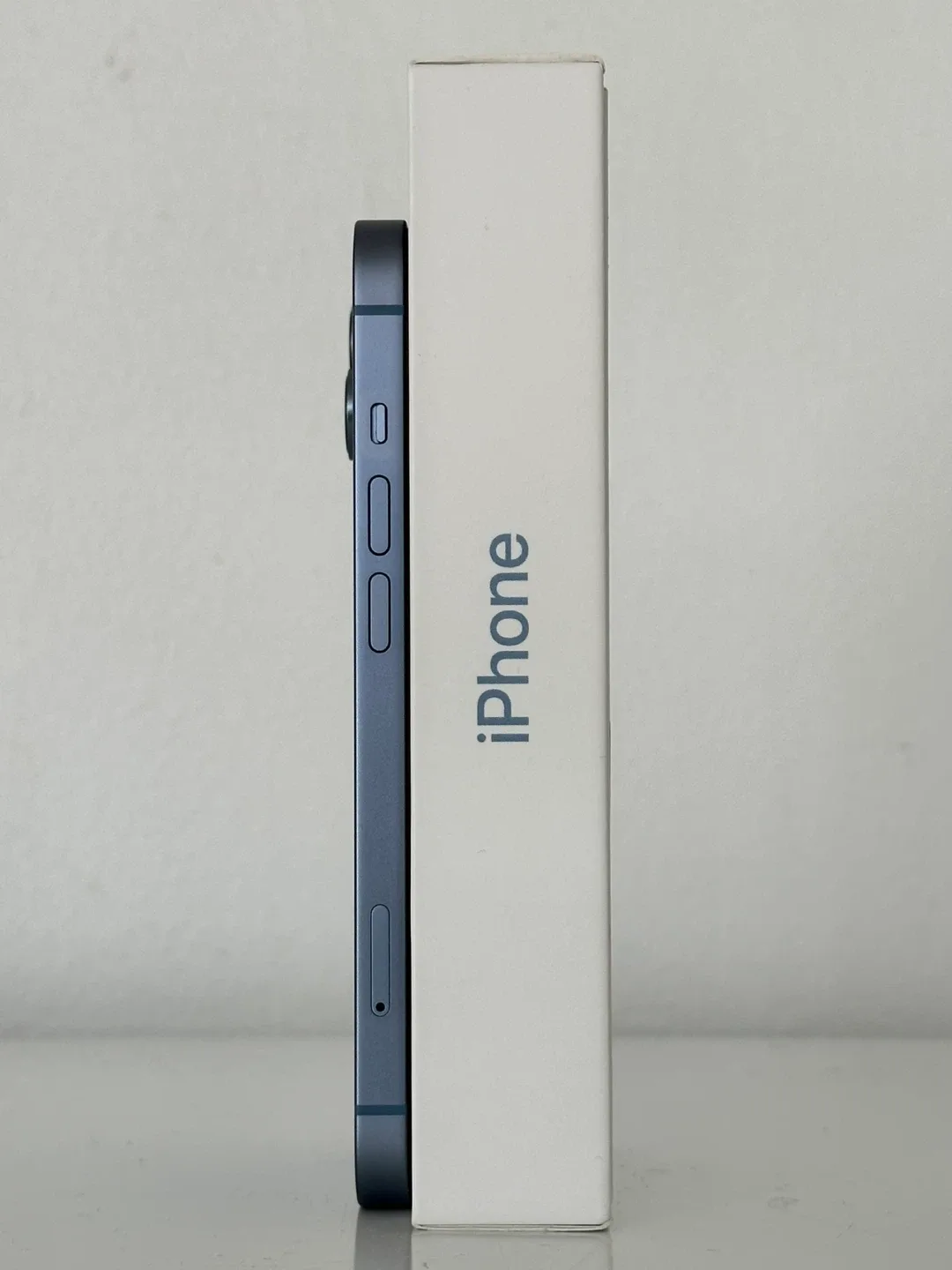 Iphone 14 256 GB image indicator(3)