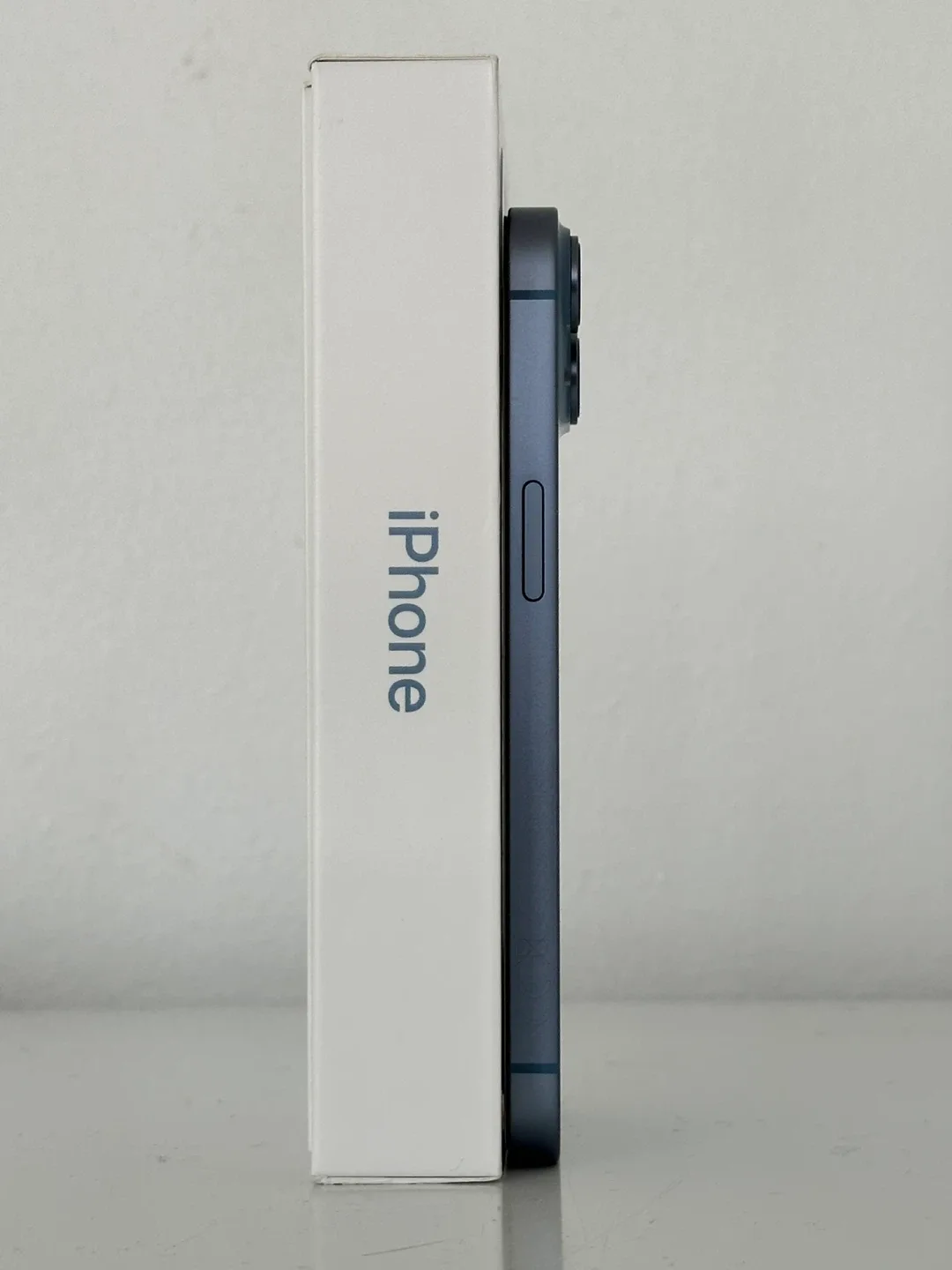 Iphone 14 256 GB image indicator(4)