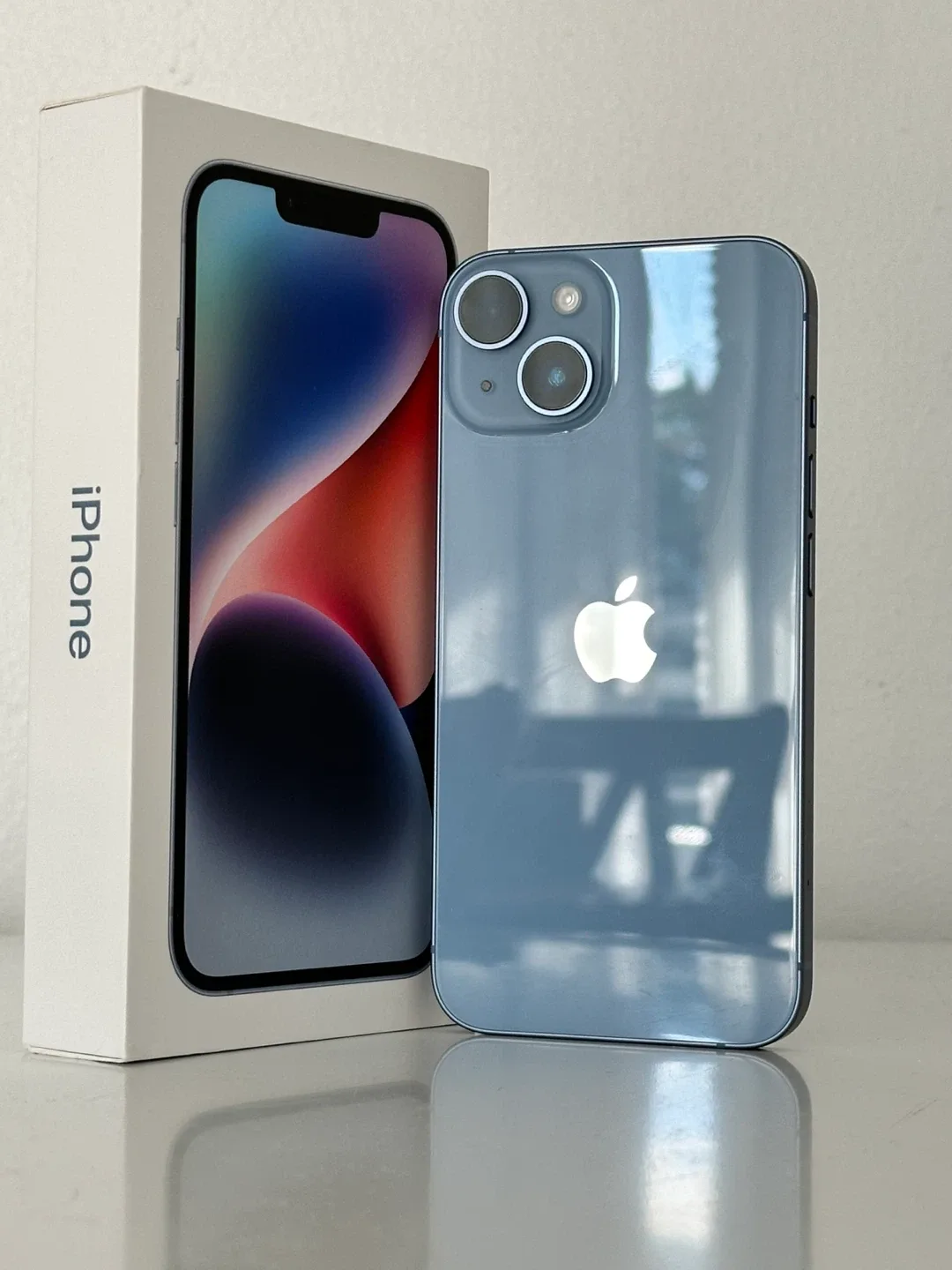 Iphone 14 256 GB image indicator(2)