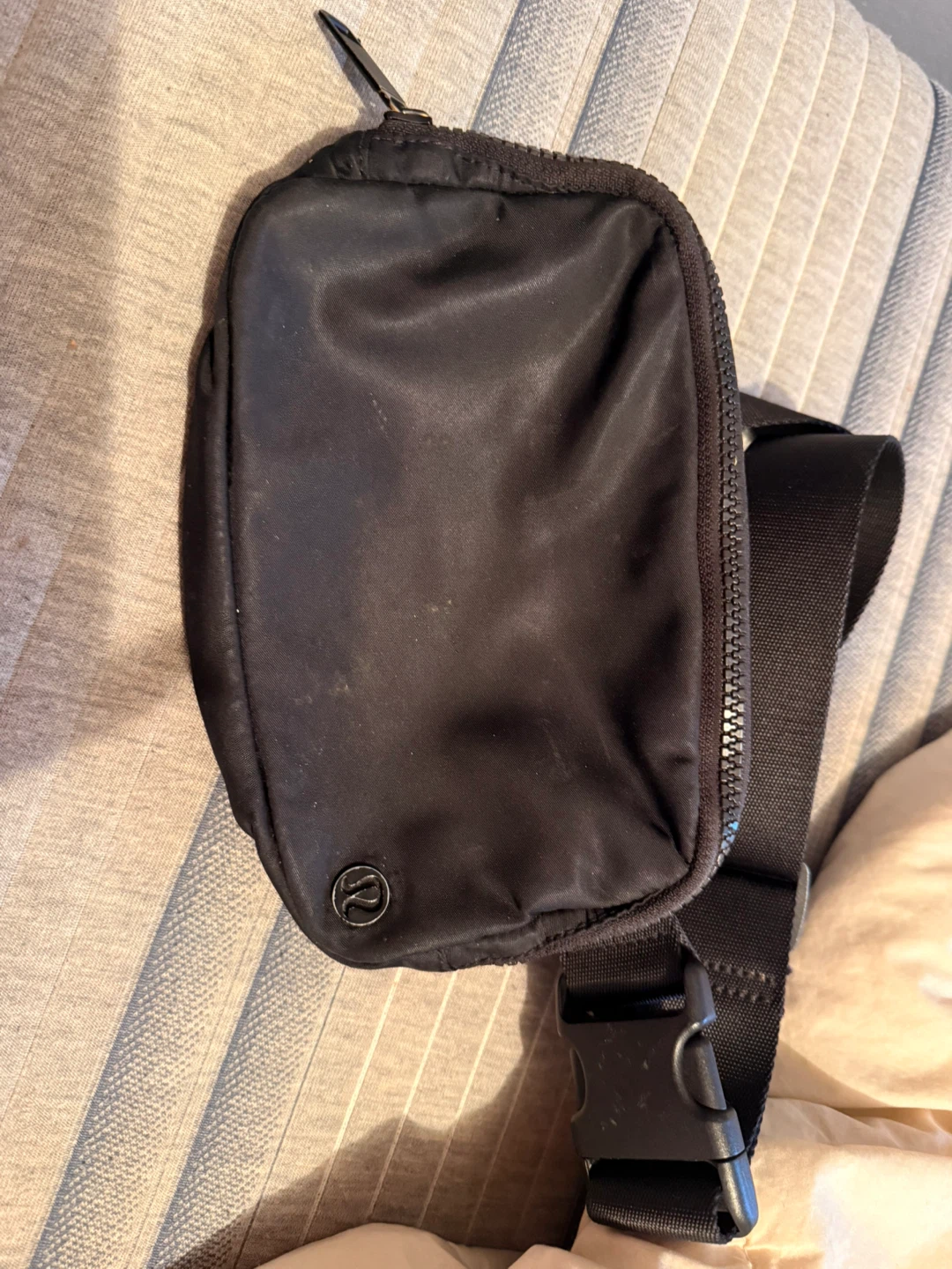 Lululemon Everywhere Belt Bag Black