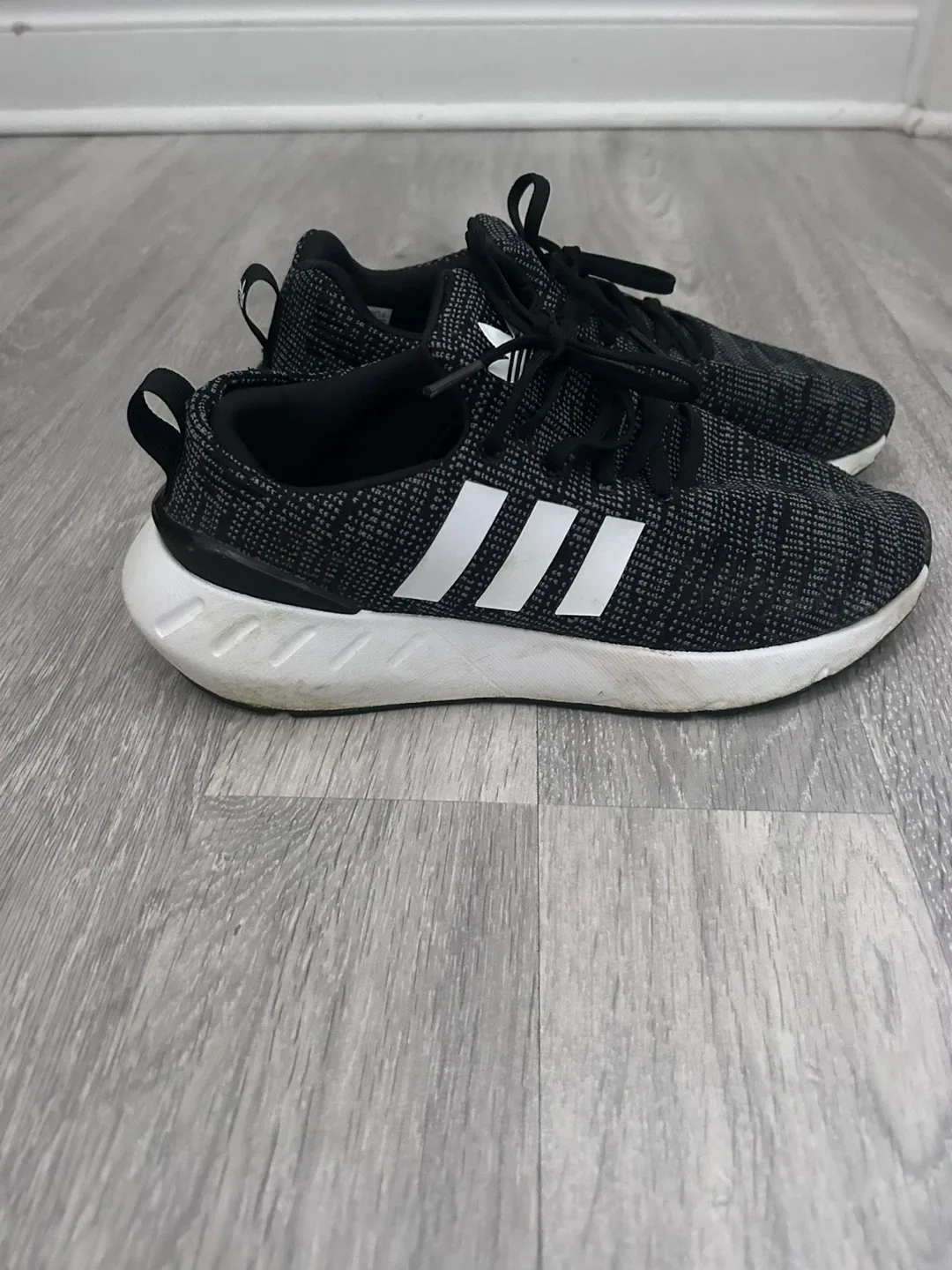 Adidas Swift Run 22 Shoes - US 6.5 image indicator(3)