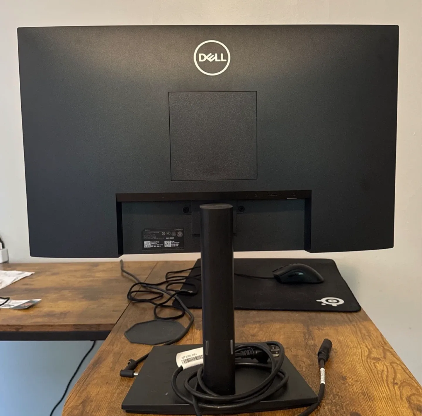 Dell 27” Monitor - Black image indicator(2)