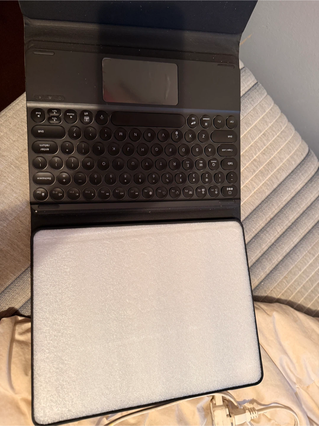 Logitech Folio Touch iPad Keyboard Case - photo 2