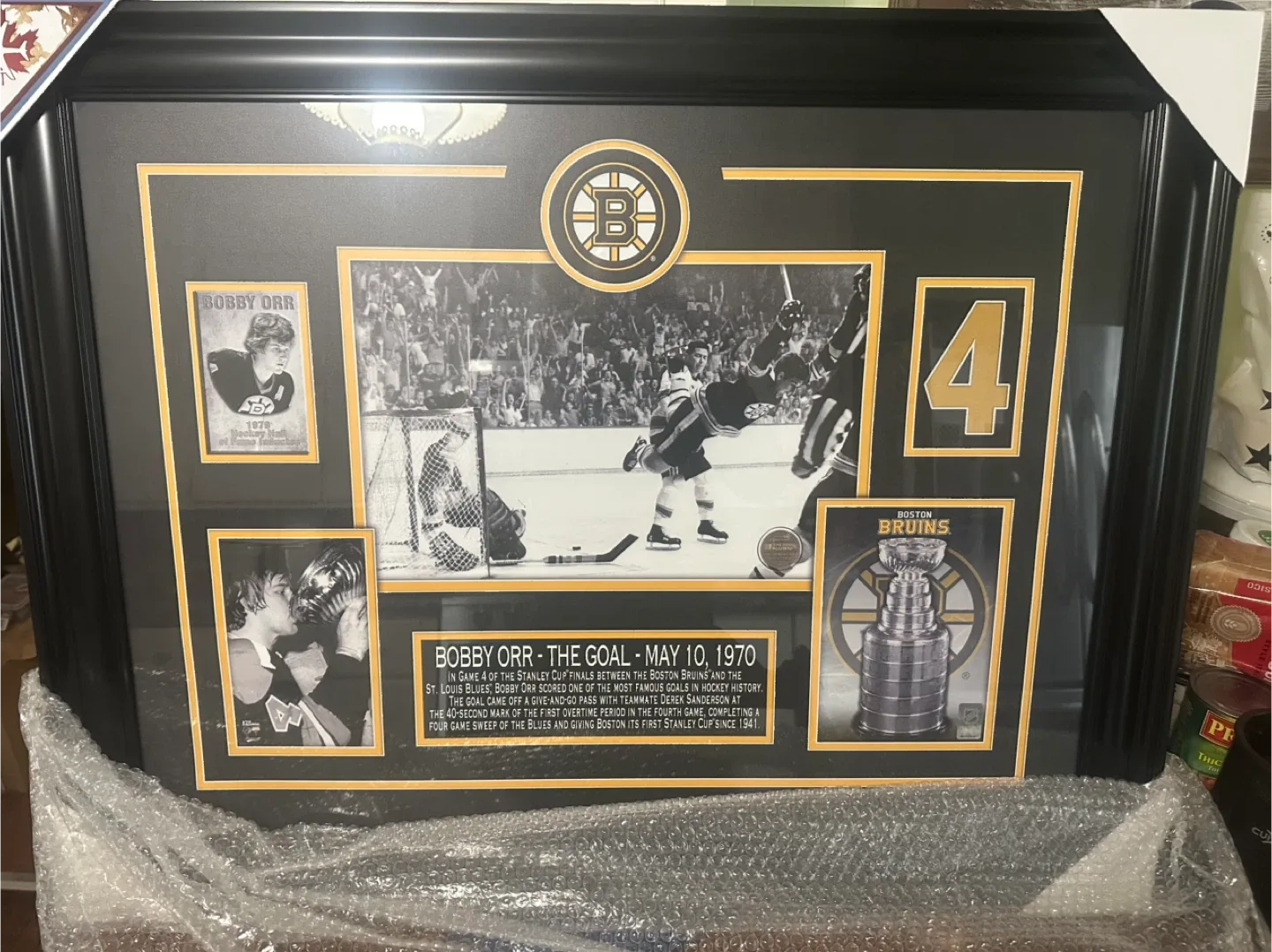 Framed Bobby Orr Boston Bruins Hockey Print image indicator(9)