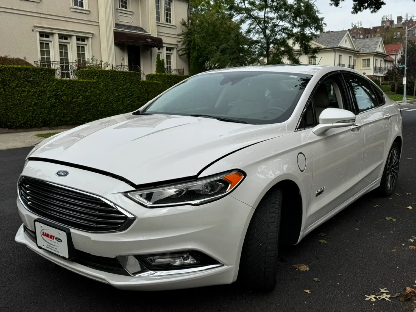 Ford Fusion Plug-in Hybrid Titanium 2018 image indicator(2)