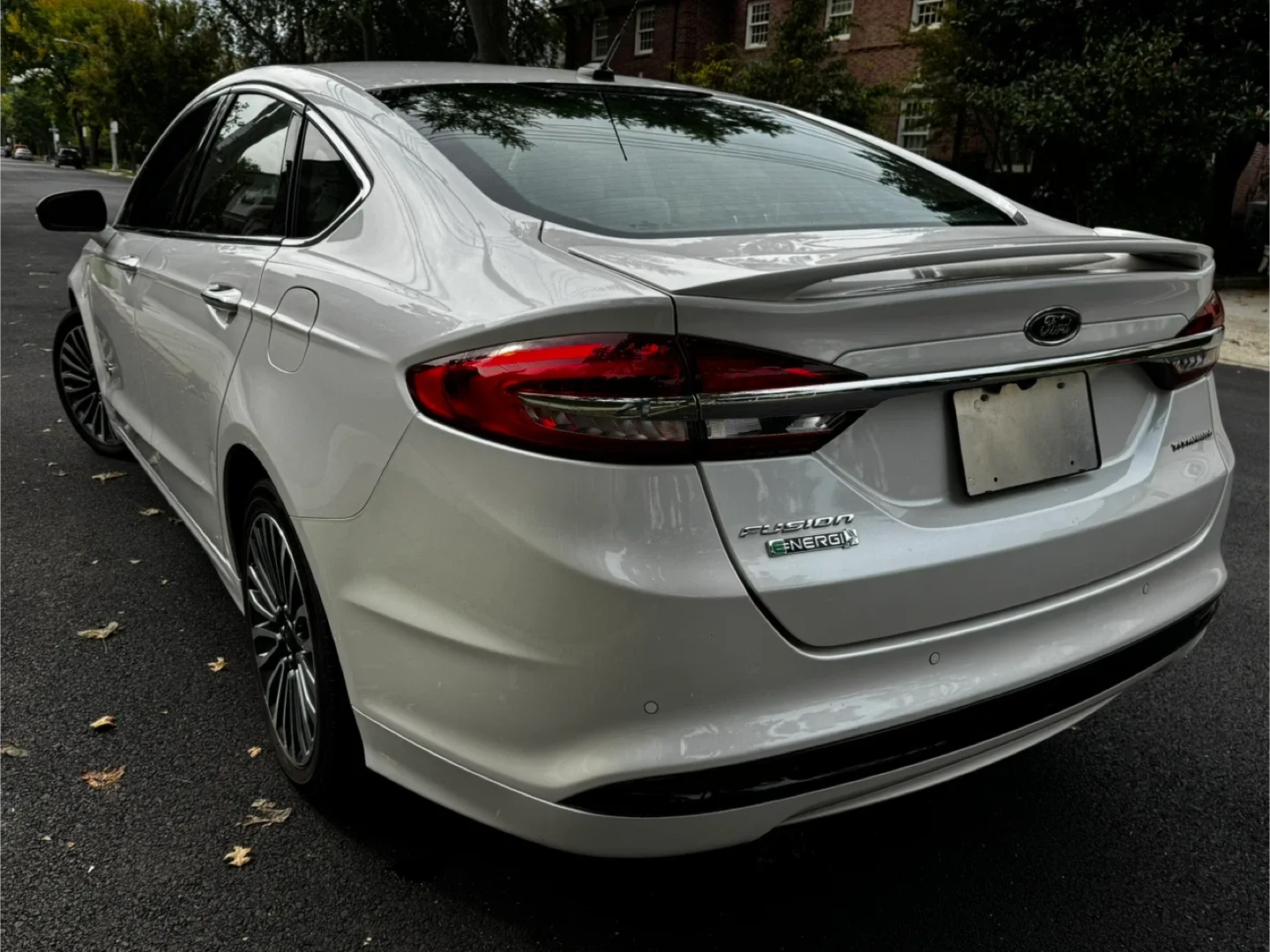 Ford Fusion Plug-in Hybrid Titanium 2018 image indicator(3)