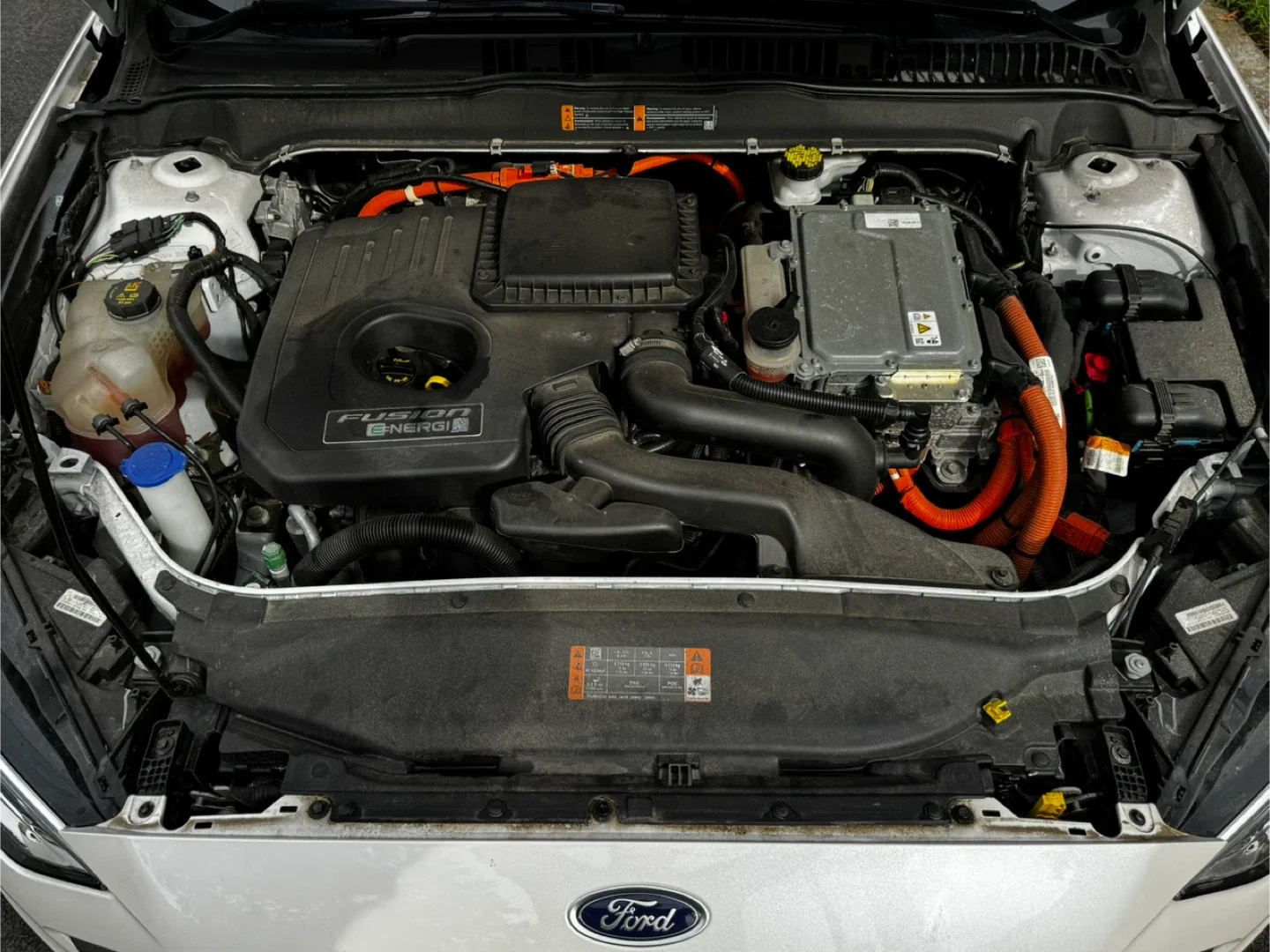 Ford Fusion Plug-in Hybrid Titanium 2018 image indicator(10)