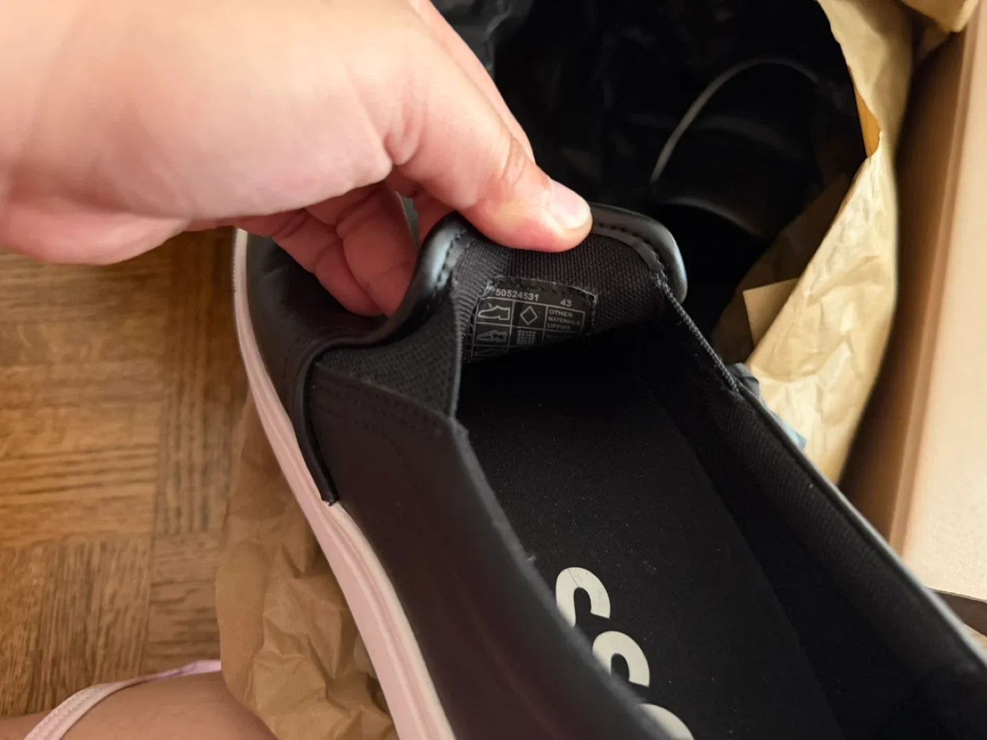 Hugo Boss Black Leather Slip-On Sneakers - Size 43 (US 10) image indicator(5)