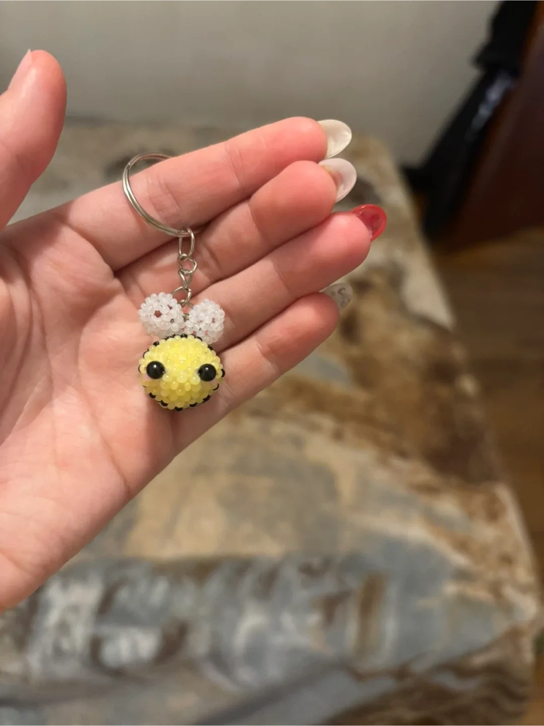 Cute Beaded Bee Keychain image indicator(2)