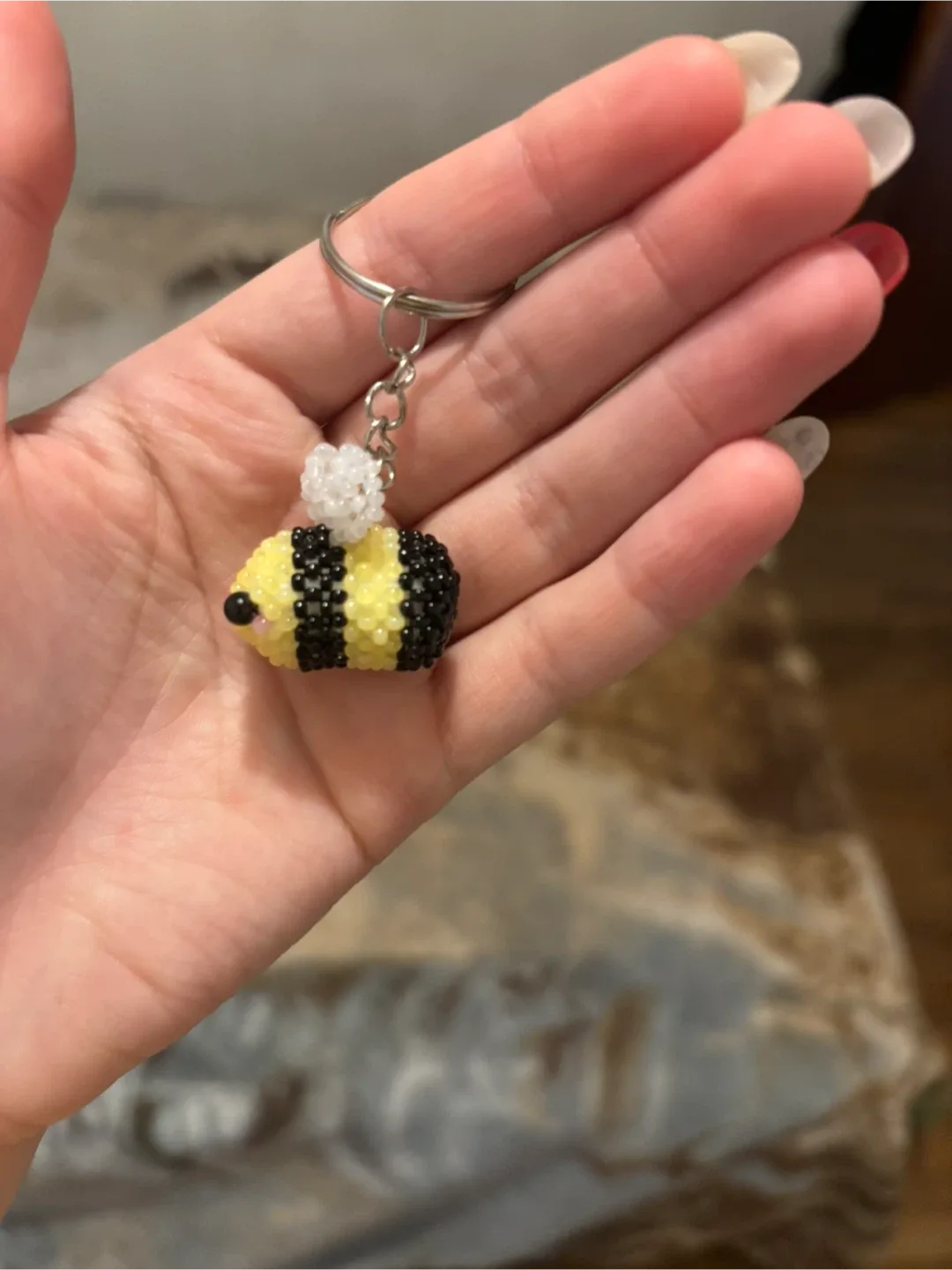 Cute Beaded Bee Keychain image indicator(3)