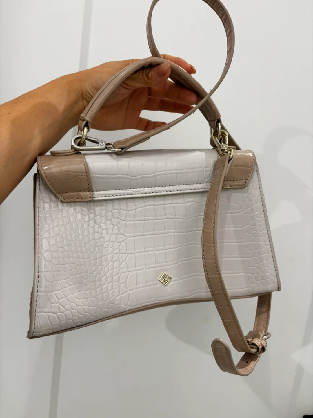 Closet clean out sale Hand Bags! image indicator(8)