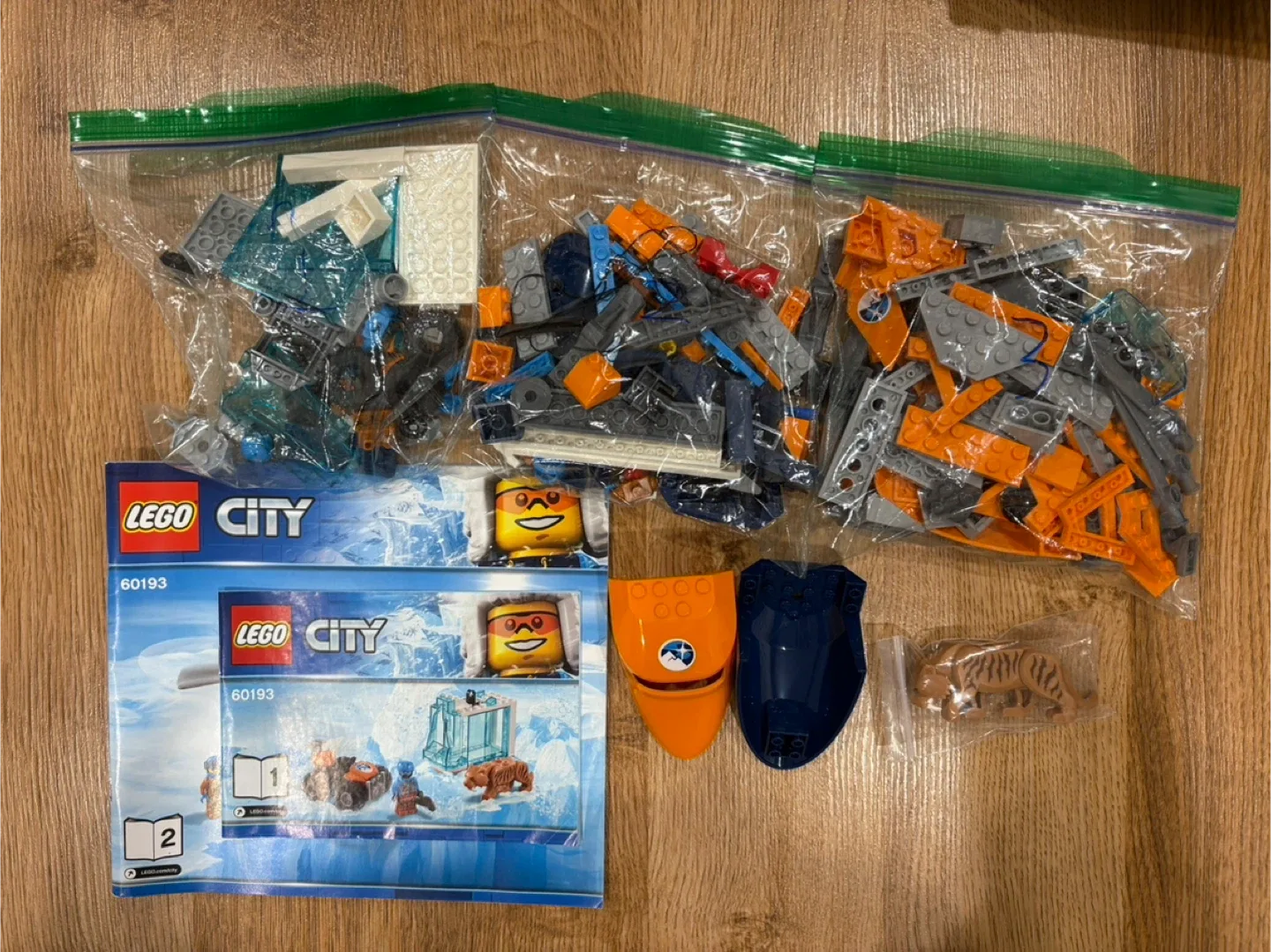 LEGO City 60193 Arctic Air Transport image indicator(2)