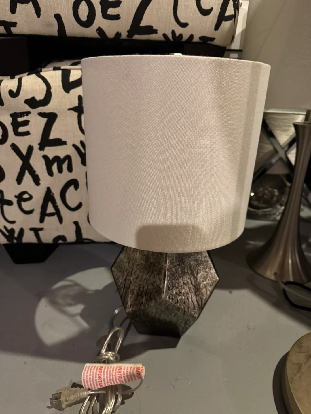 Small Table Lamp with White Shade - photo 3