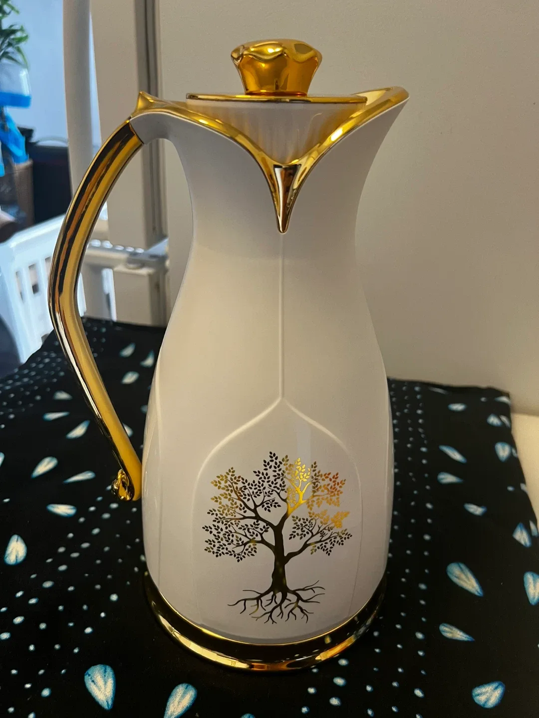 White & Gold Thermal Carafe thumbnail