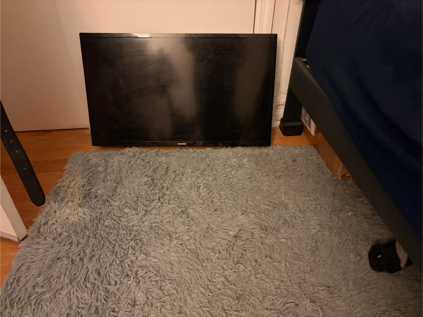 Toshiba 32LF221U21 32-inch Smart HD 720p TV