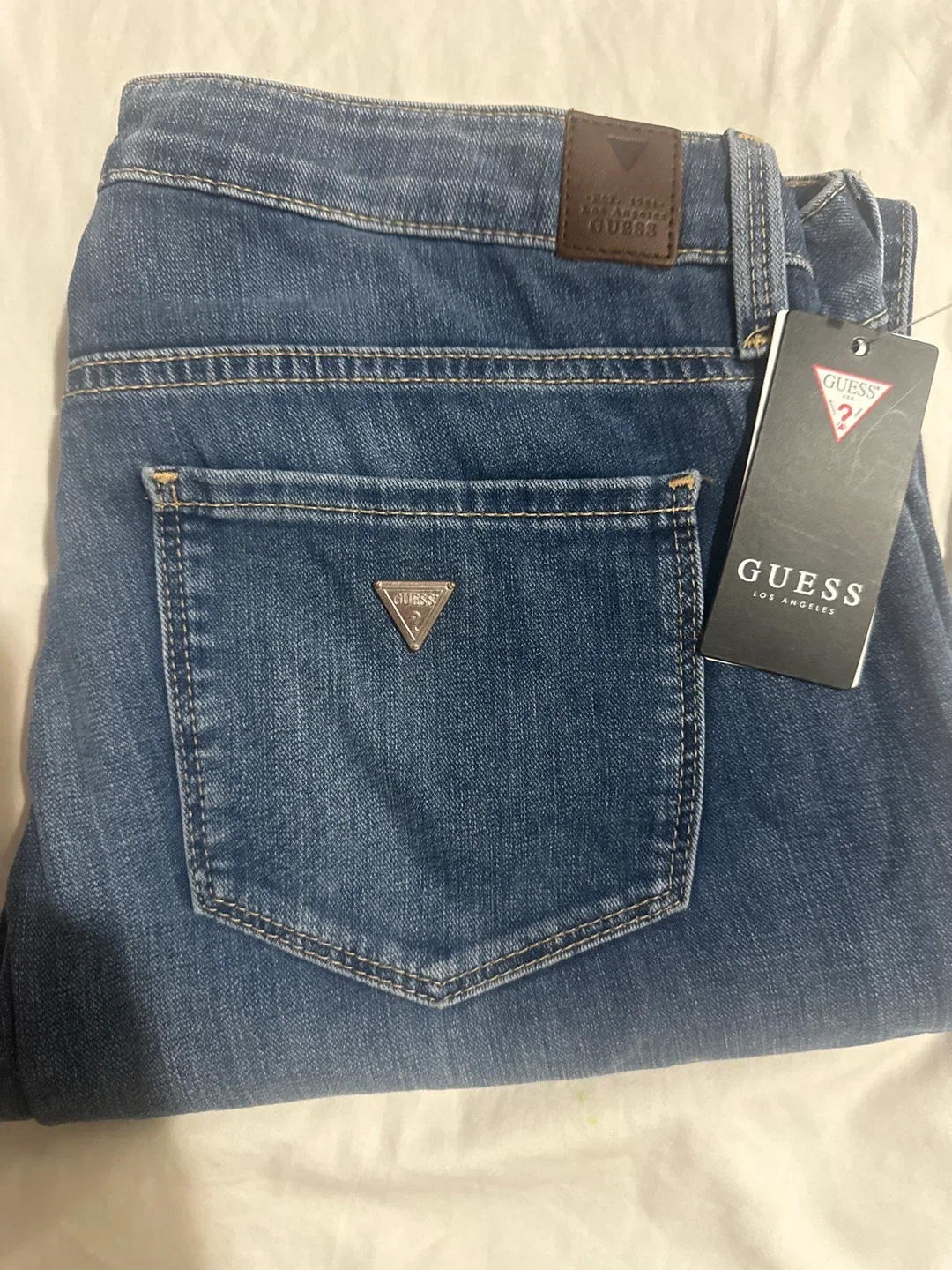 New Guess Power Stretch Skinny Jeans - Size 29 image indicator(3)