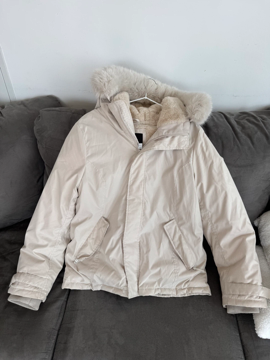 Aritzia TNA Summit Parka, 700+ fill, waterproof, windproof
