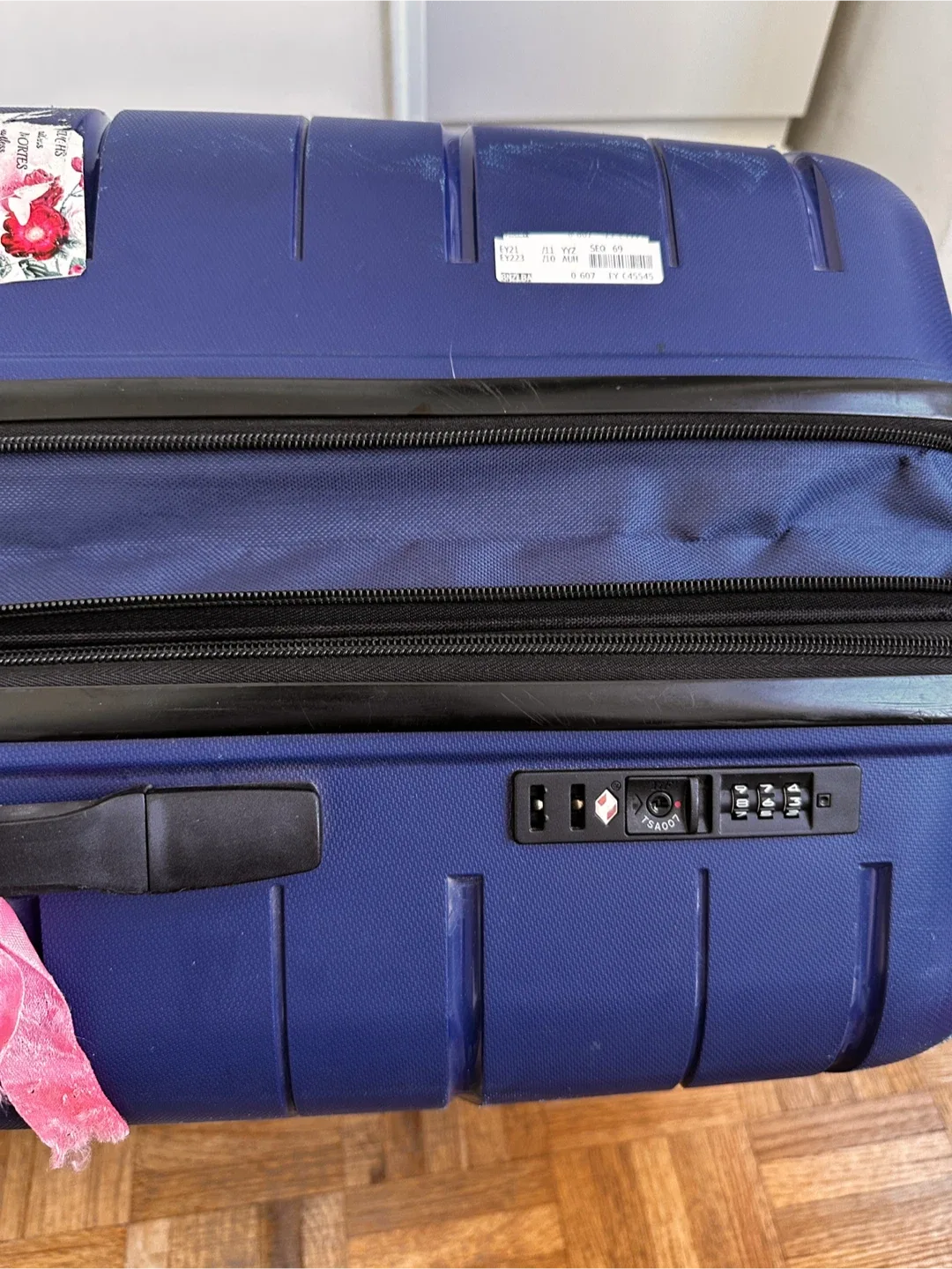 Hard Shell Large Blue Suitcase (Expandable zipper) image indicator(2)