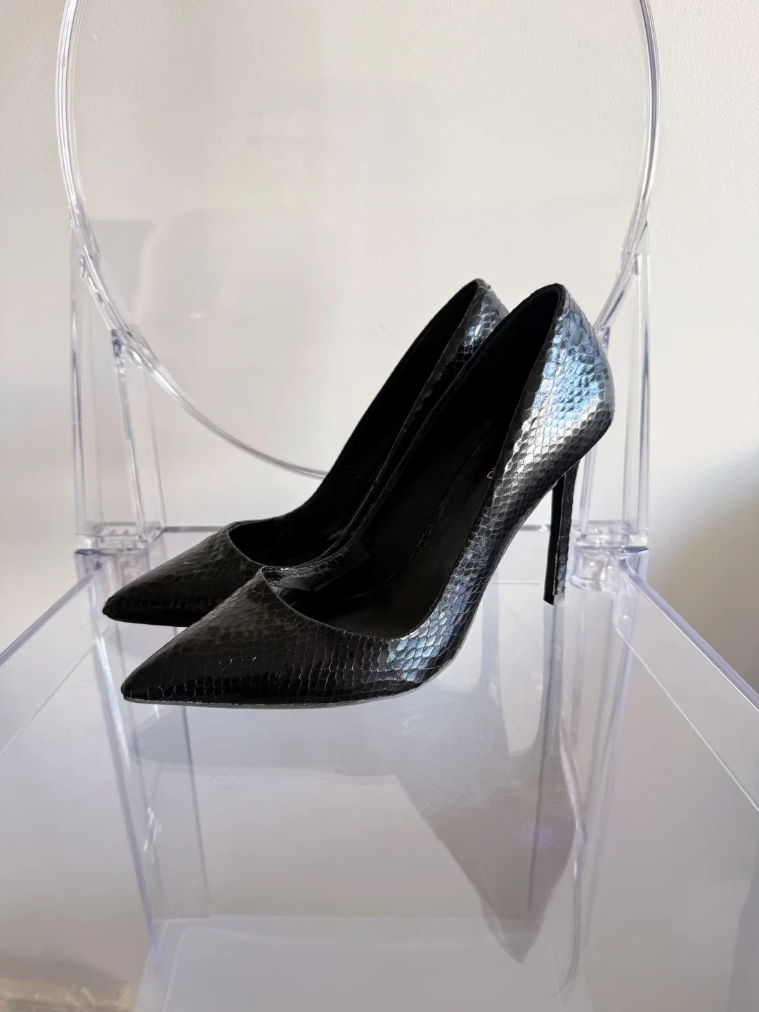 Le Chateau Black Pumps Size 8 thumbnail