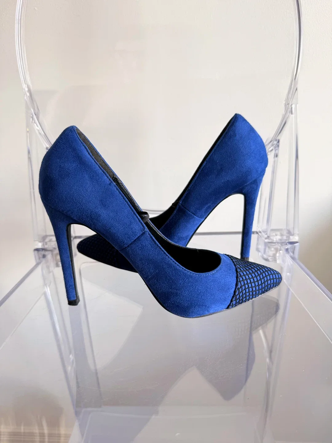 Blue Suede Pumps Size 8 image indicator(4)