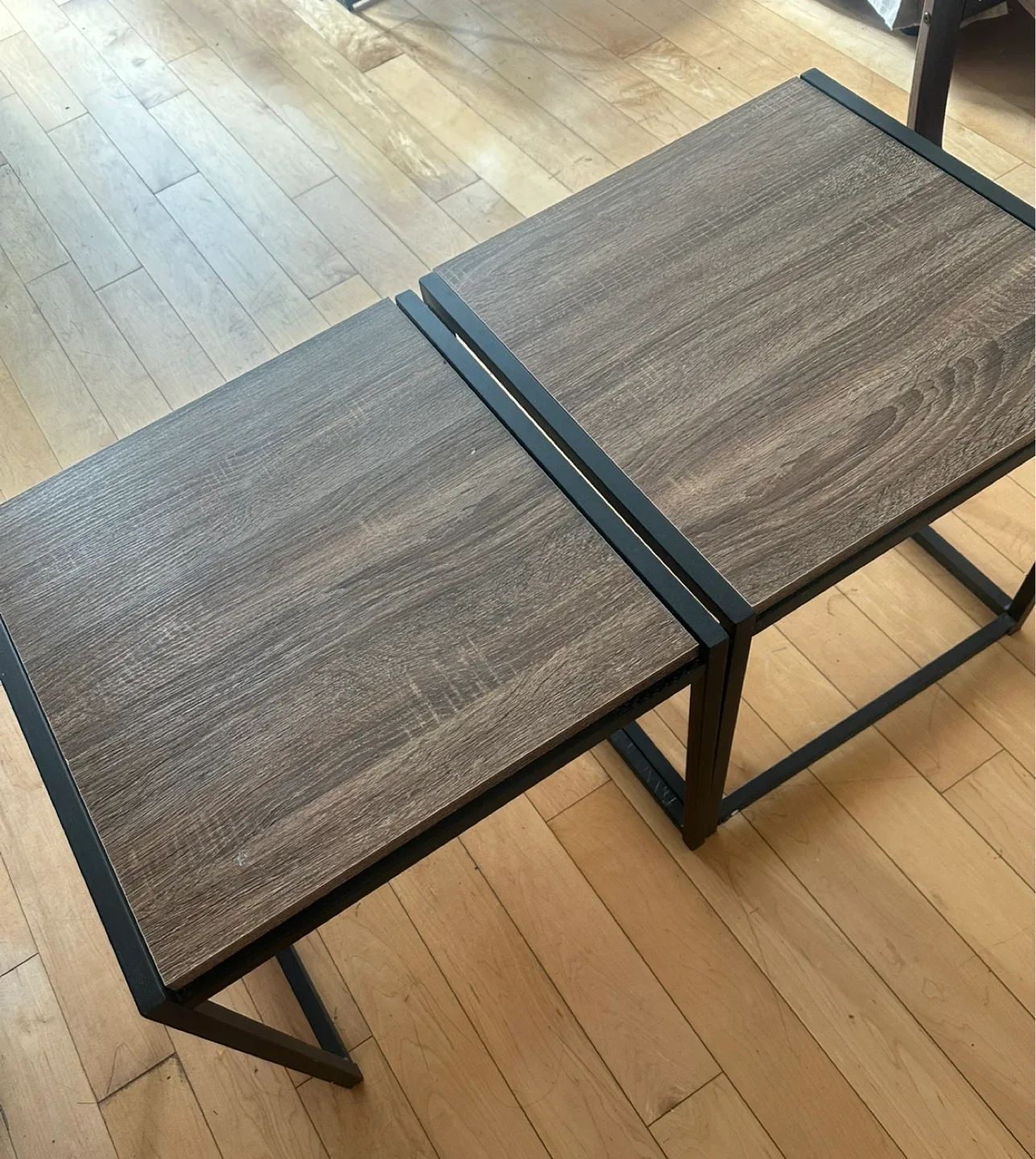 2 Side tables/ Tv stand image indicator(2)