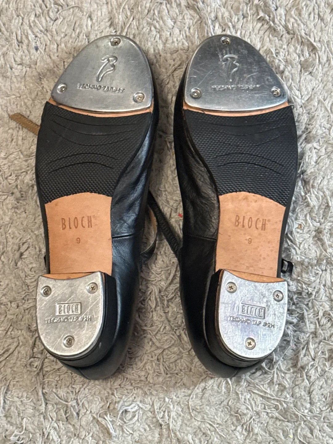 Bloch Tap Shoes - Size 9 image indicator(2)