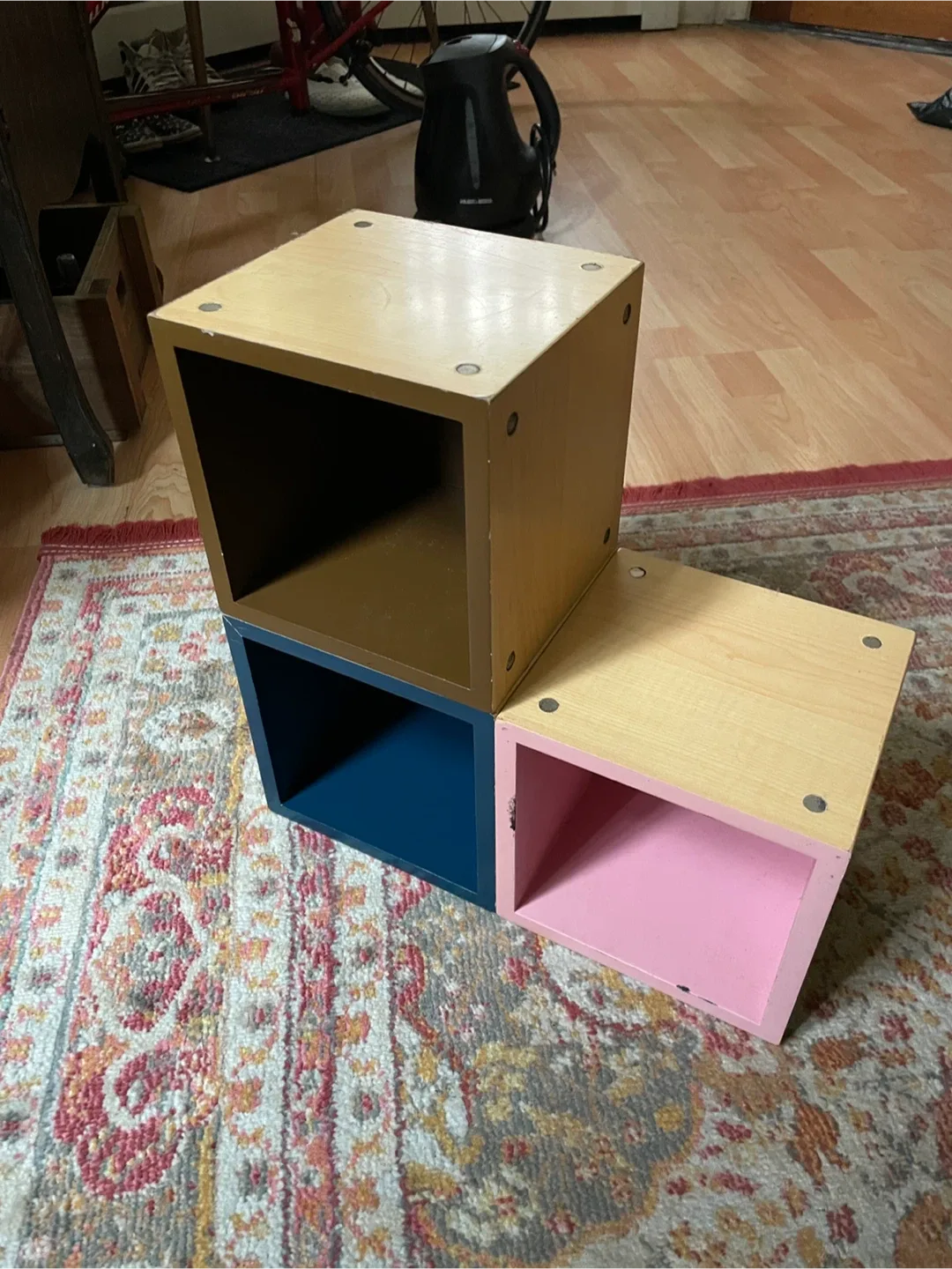 Magnetic stacking boxes. image indicator(2)