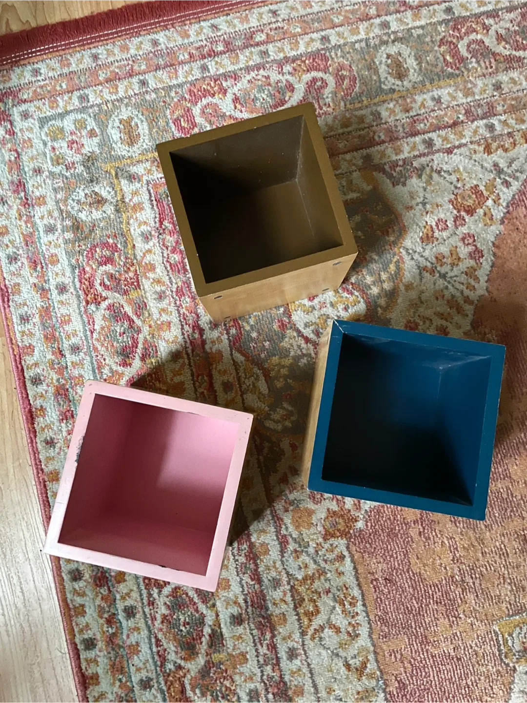 Magnetic stacking boxes. image indicator(5)