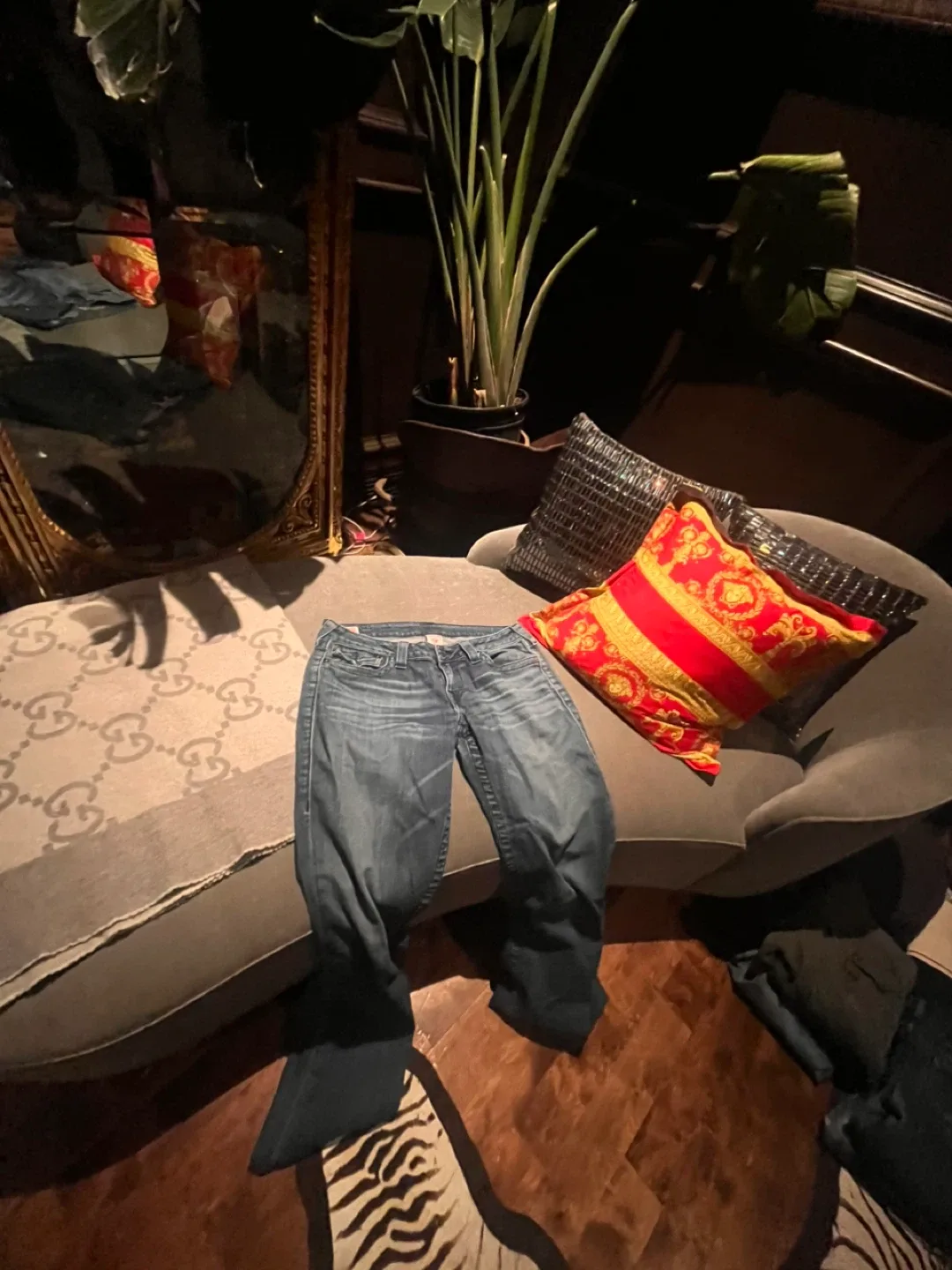 True Religion Jeans Size 31 thumbnail