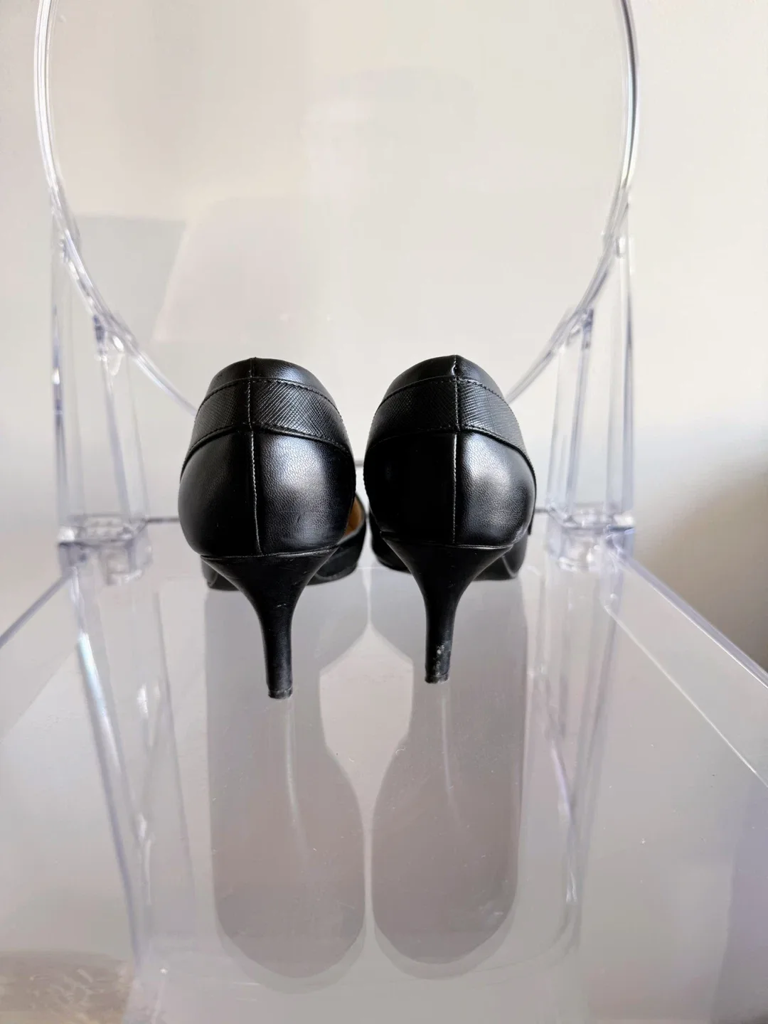 Black Leather Pumps Size 7.5 image indicator(5)