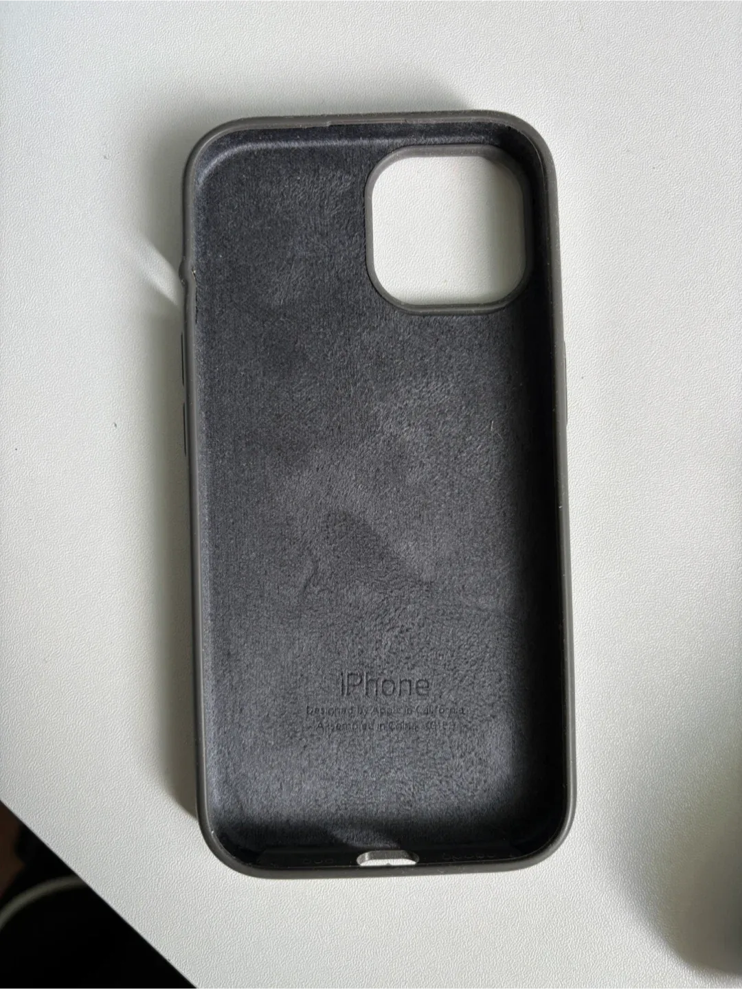 Apple iPhone 15 Case - Grey image indicator(2)