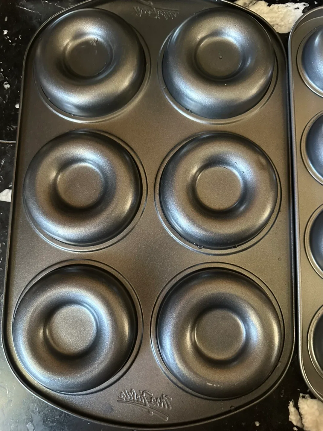 Mrs. Fields Donut pan - 6 cavity image indicator(2)