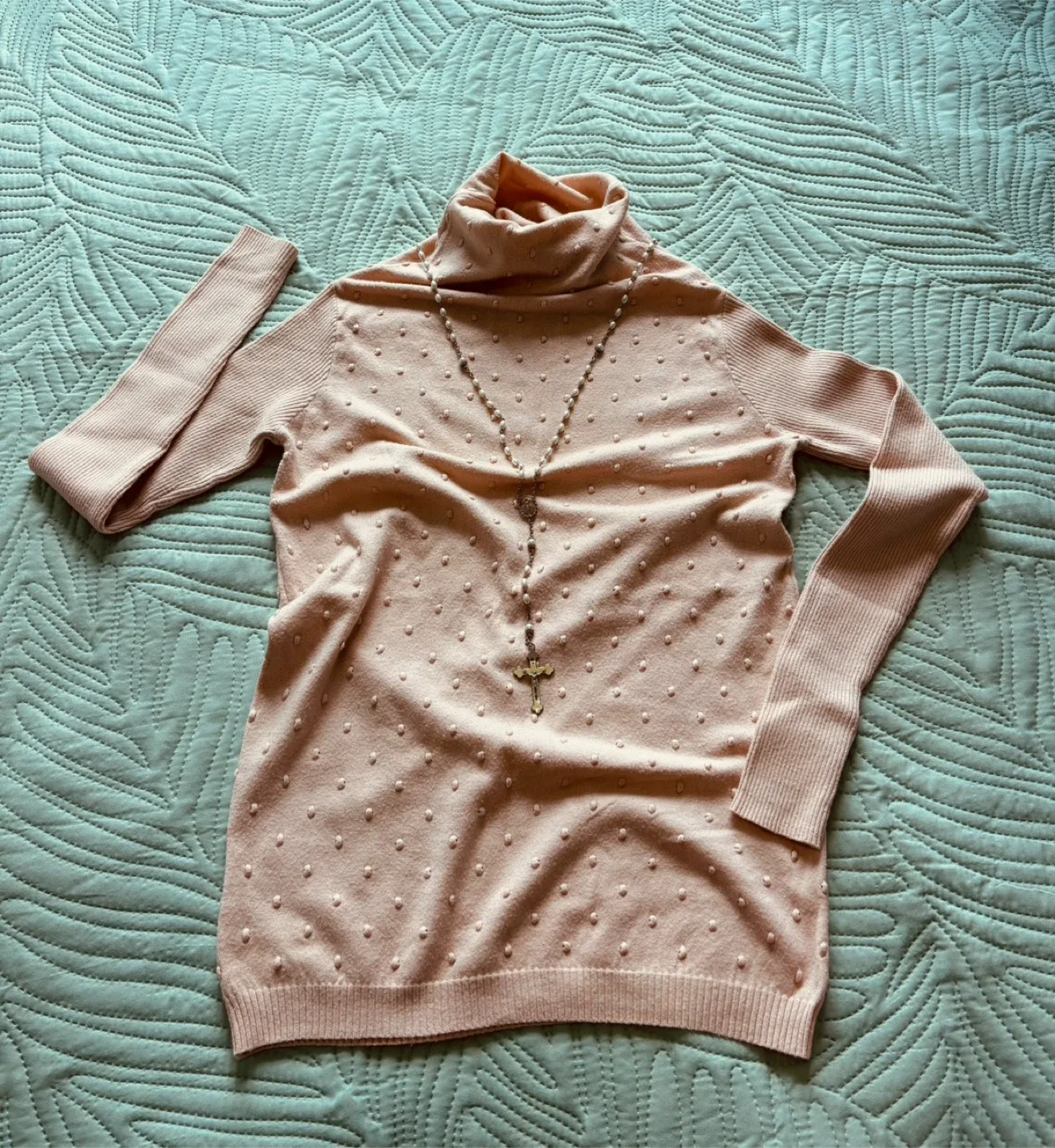 Soft Peach Turtleneck Sweater, XS. Great for this weather!🥰💝 thumbnail