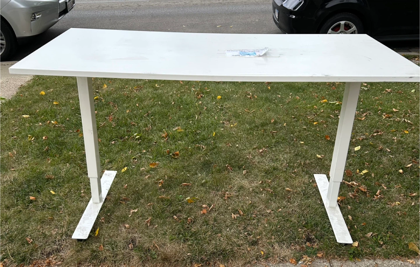 IKEA SKARSTA Adjustable-height Standing Desk - White