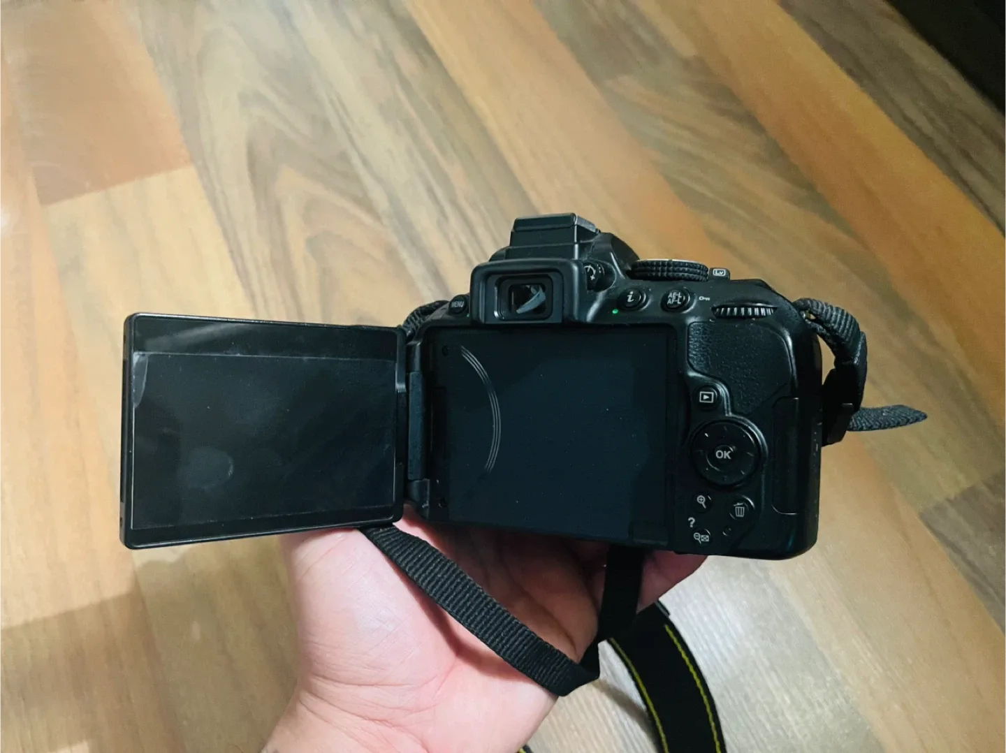 Nikon D5300 DSLR Camera with 18-55mm Lens image indicator(5)