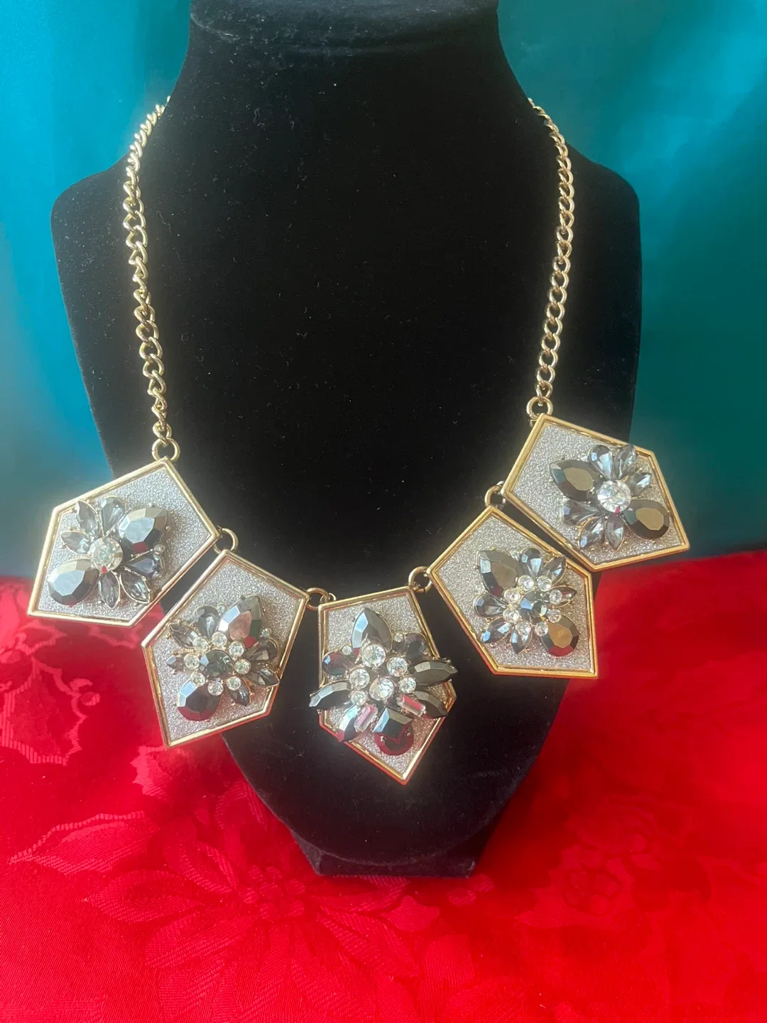 ALDO Statement Rhinestone Necklace image indicator(2)