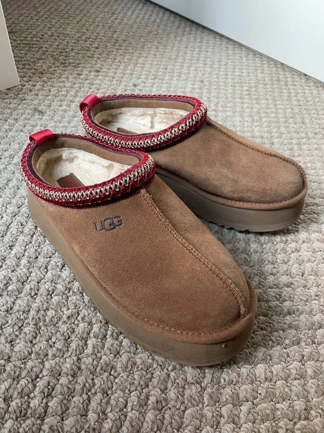 UGG Women's Tasman Slipper - Size 9 thumbnail