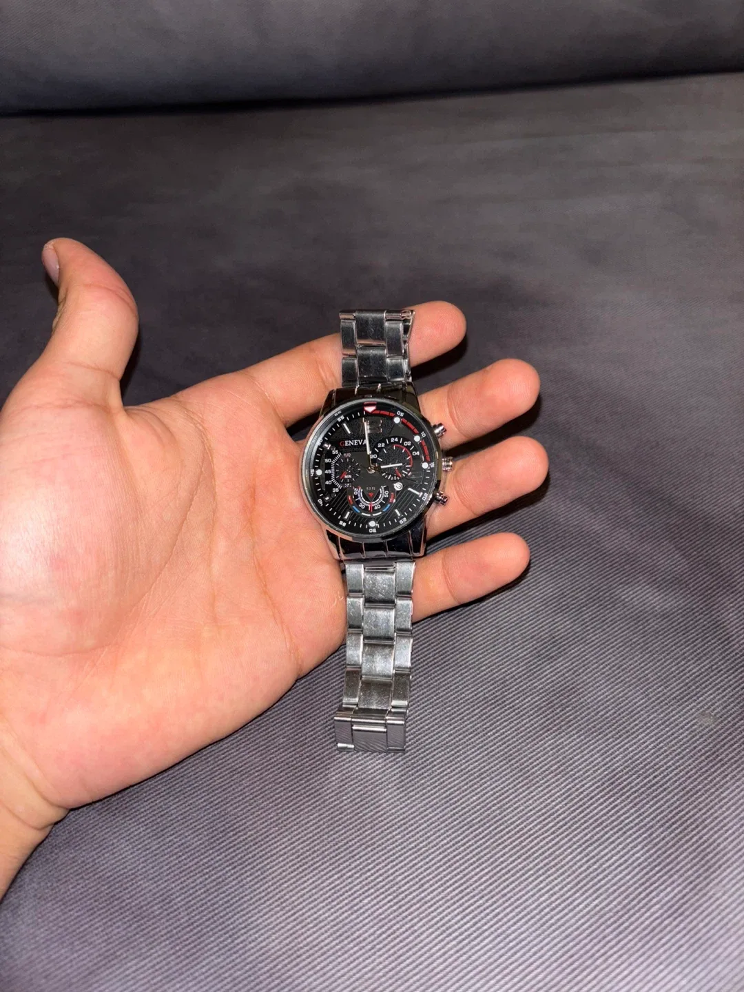 Geneva Silver Chronograph Watch image indicator(3)